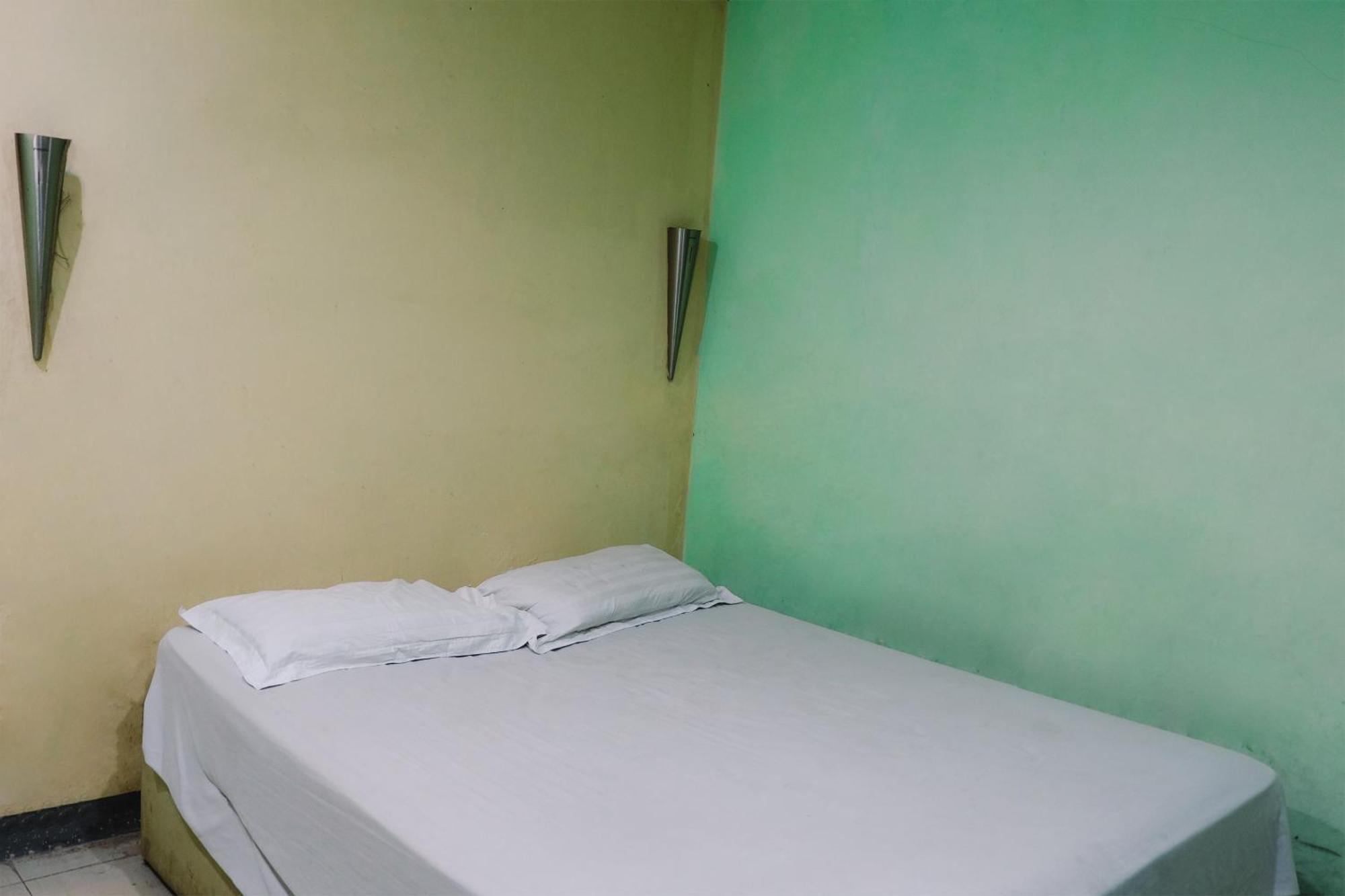 King Stone Hotel Mencil Екстер'єр фото